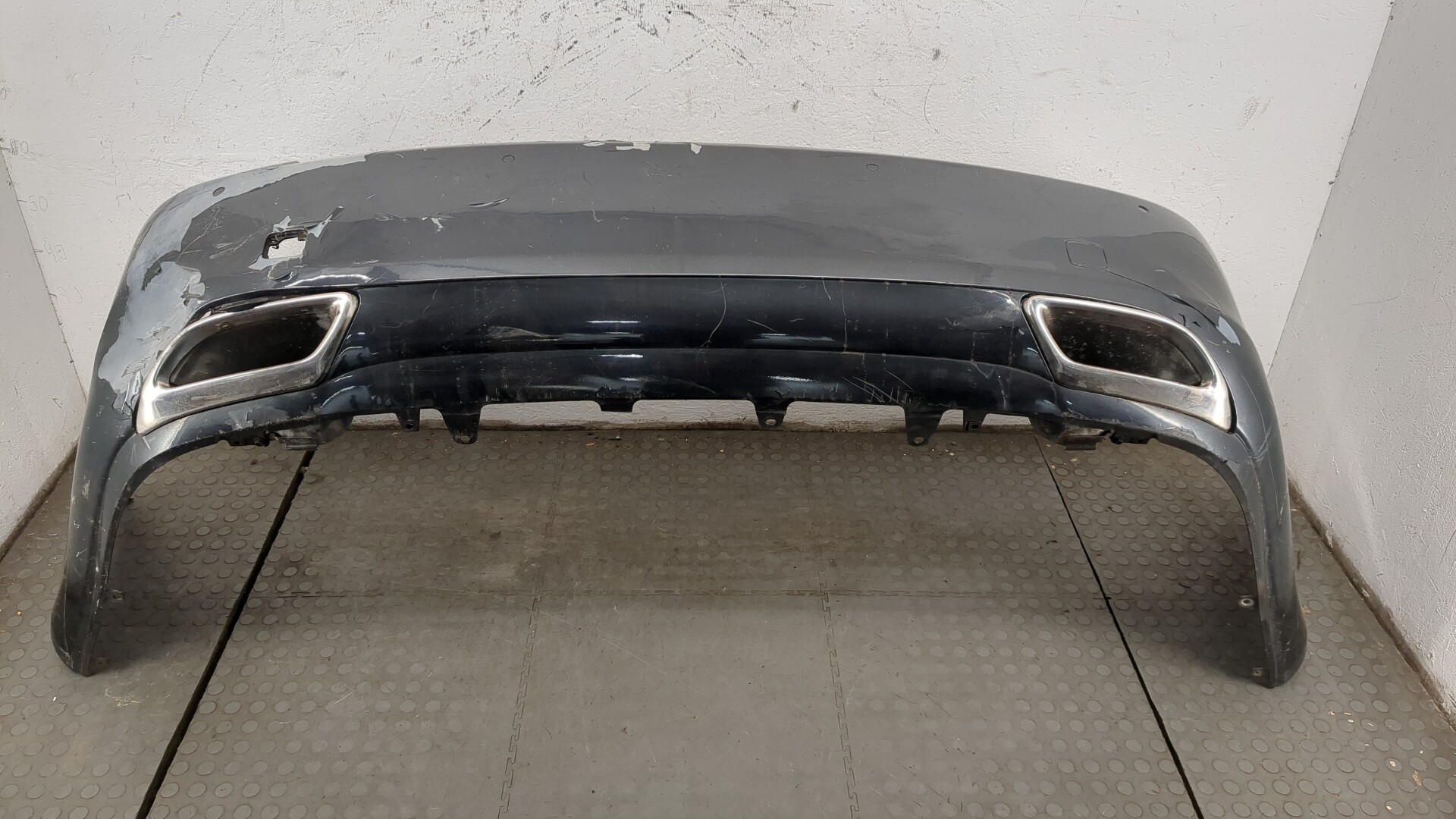 Бампер задний