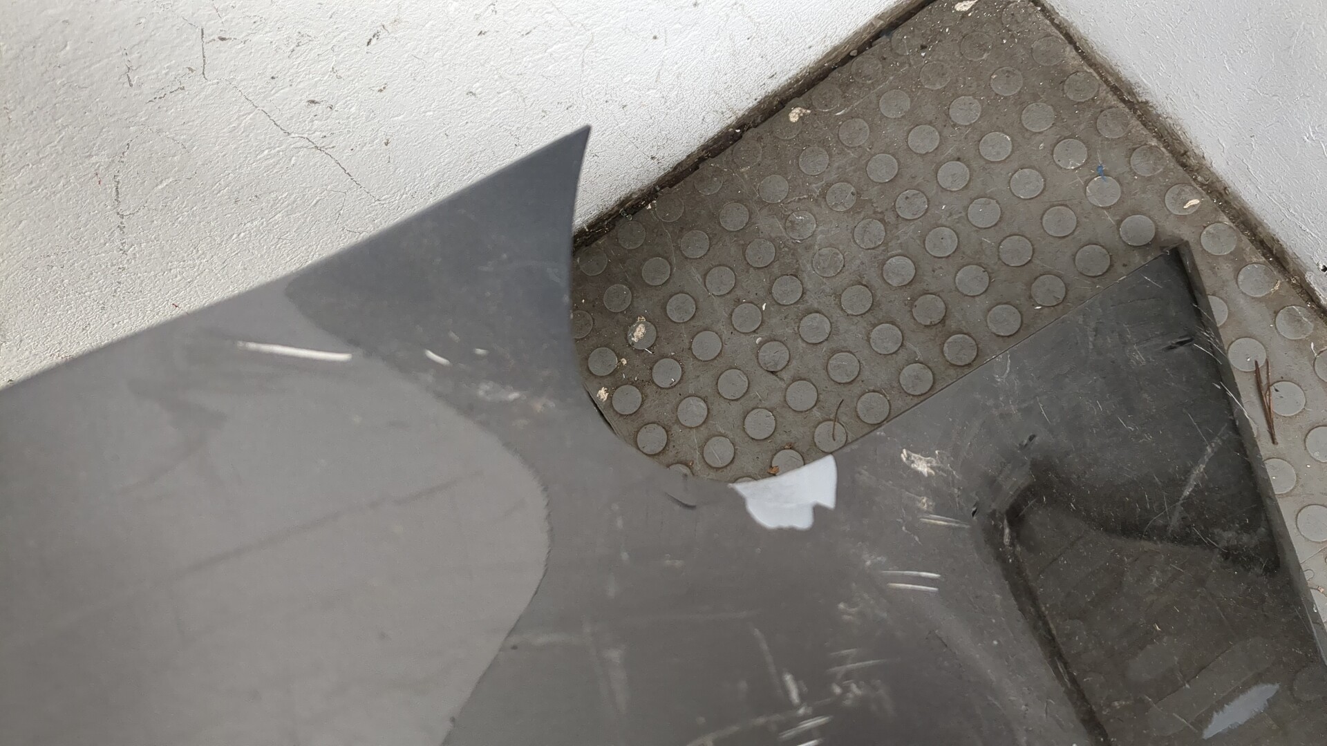 Бампер задний