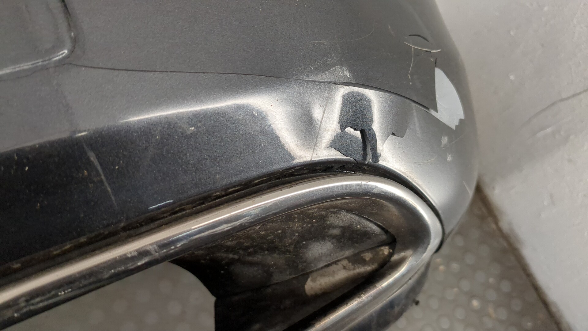 Бампер задний