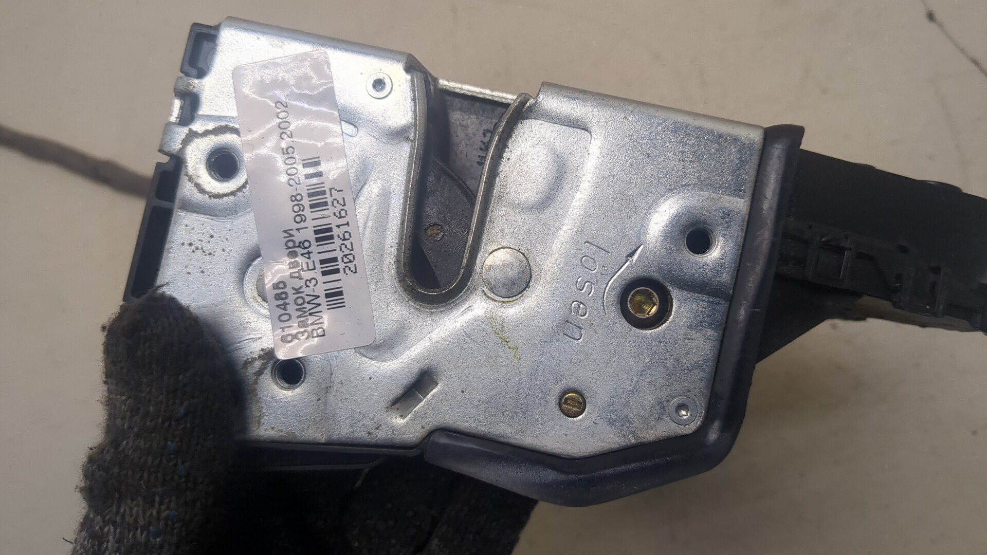 Замок двери передней правой