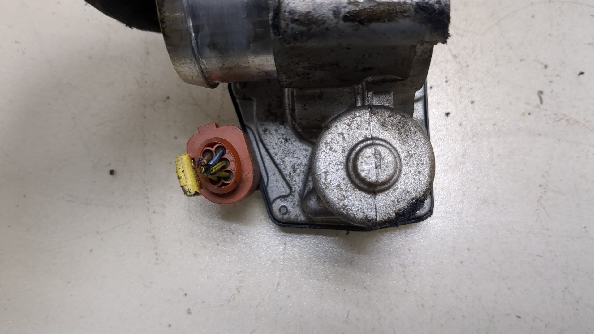 Заслонка дроссельная электрическая