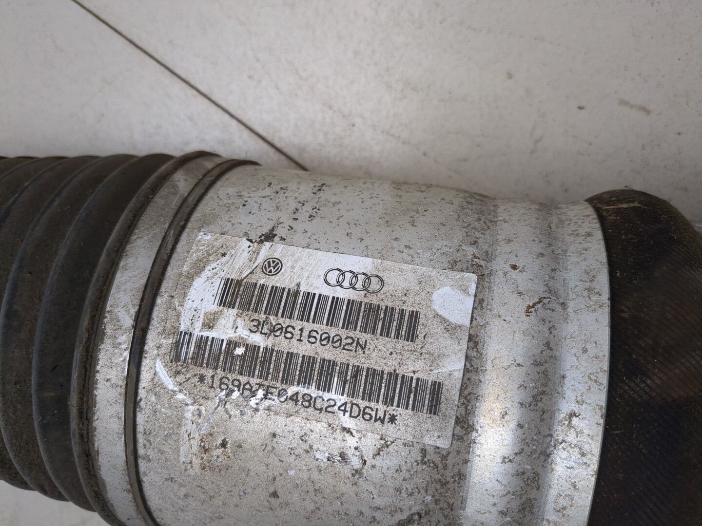 Амортизатор передний правый