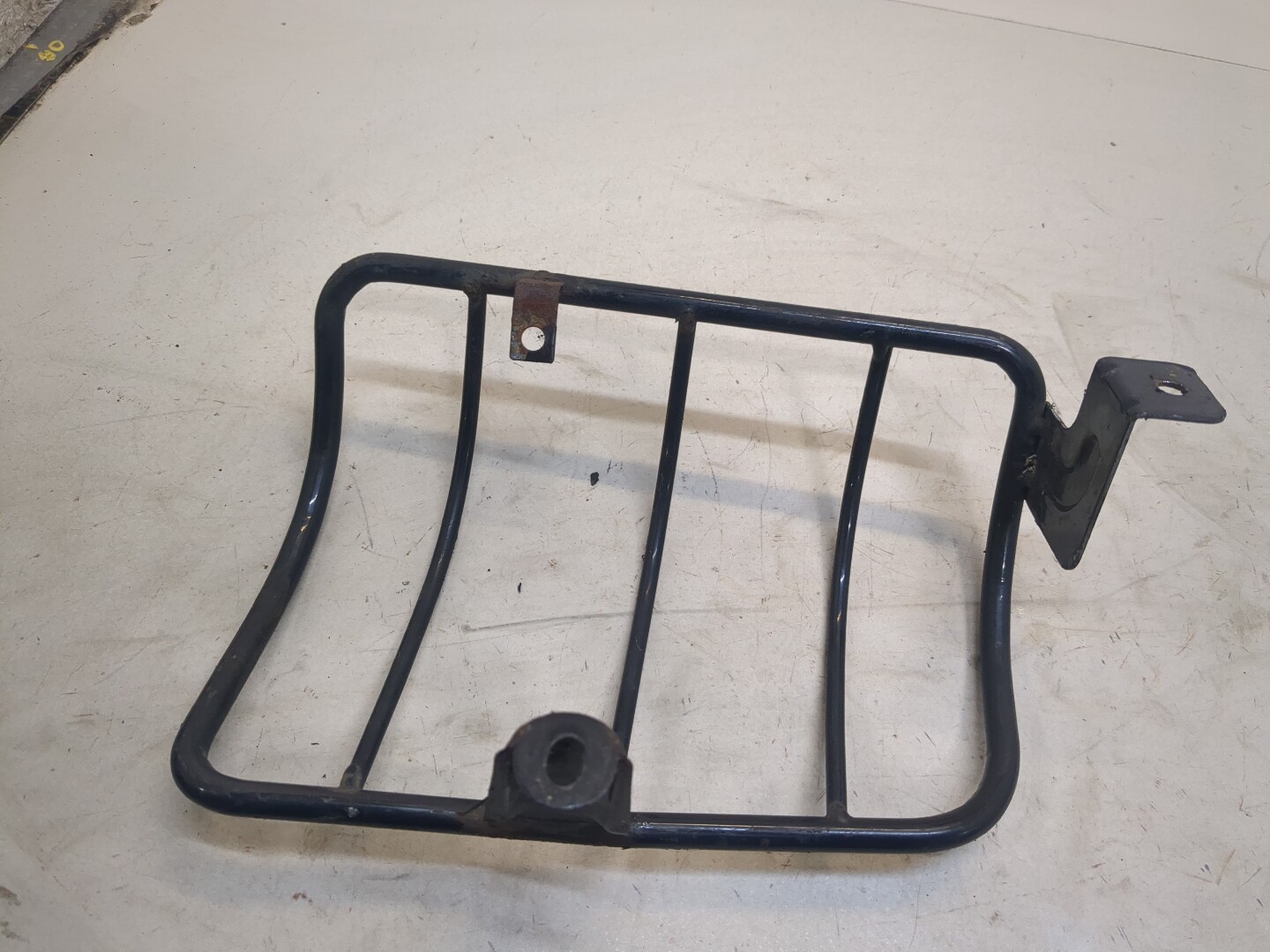 Планка под фару левая