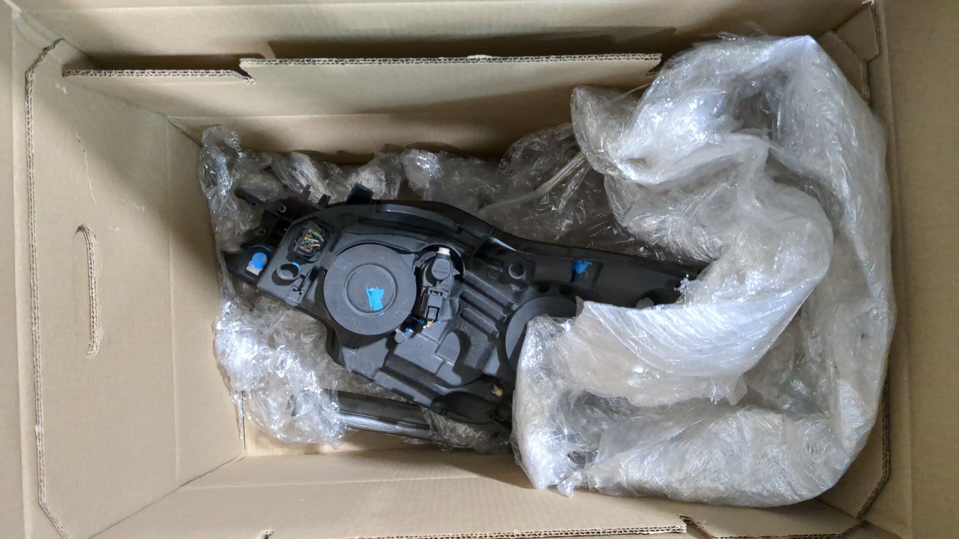 Фара правая