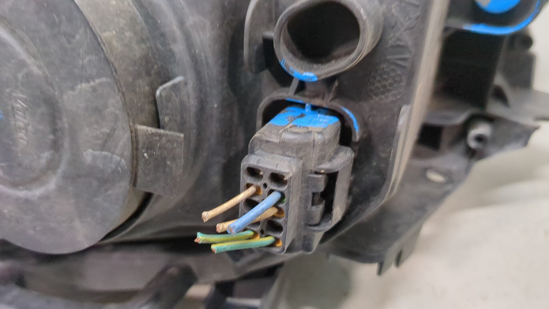 Фара правая