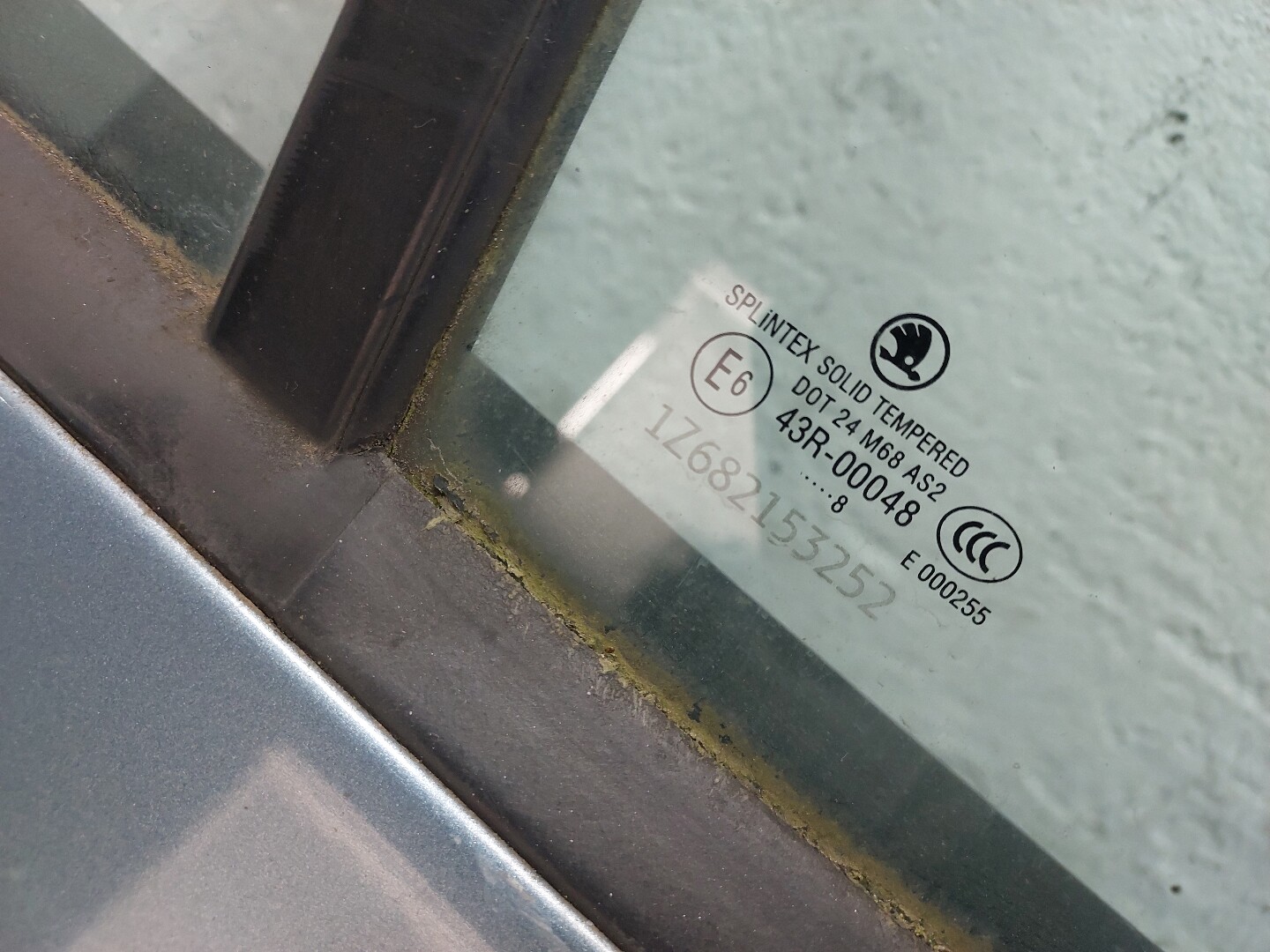 Дверь задняя правая