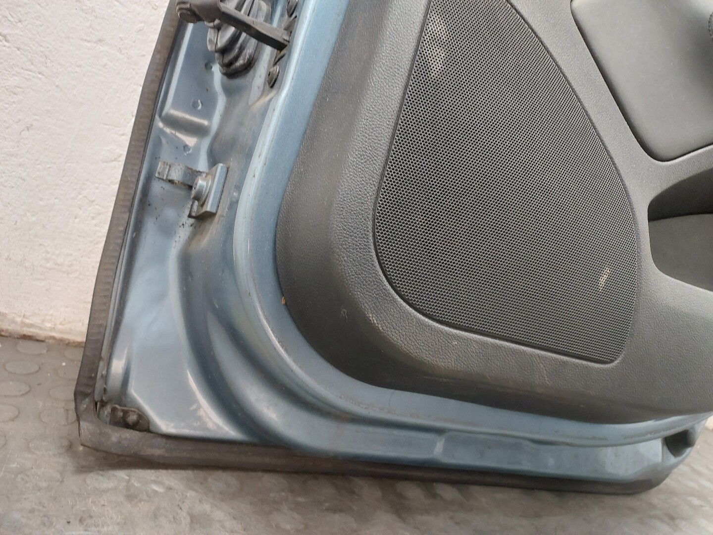 Дверь задняя правая