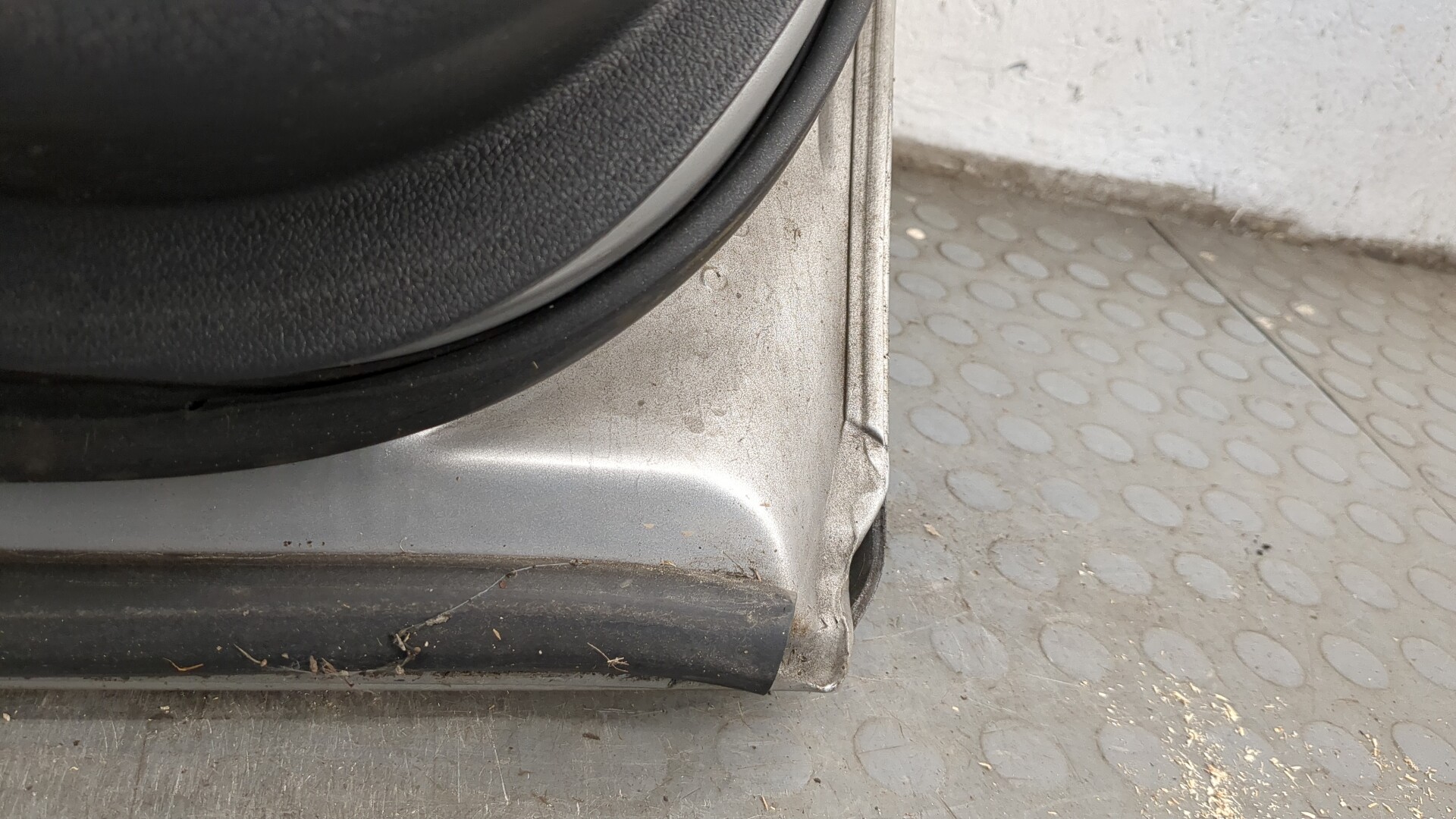 Дверь задняя левая