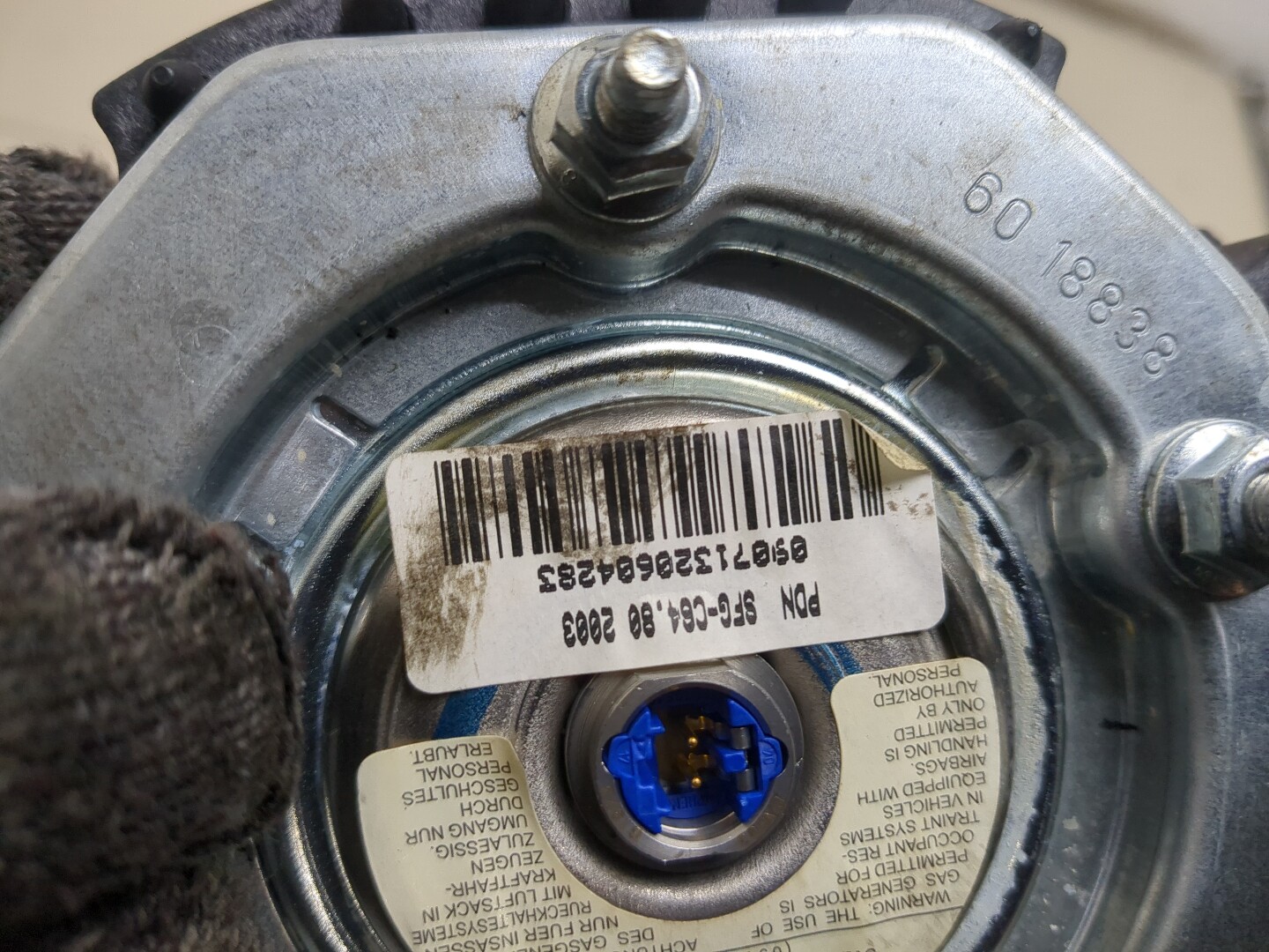 Подушка безопасности в рулевое колесо