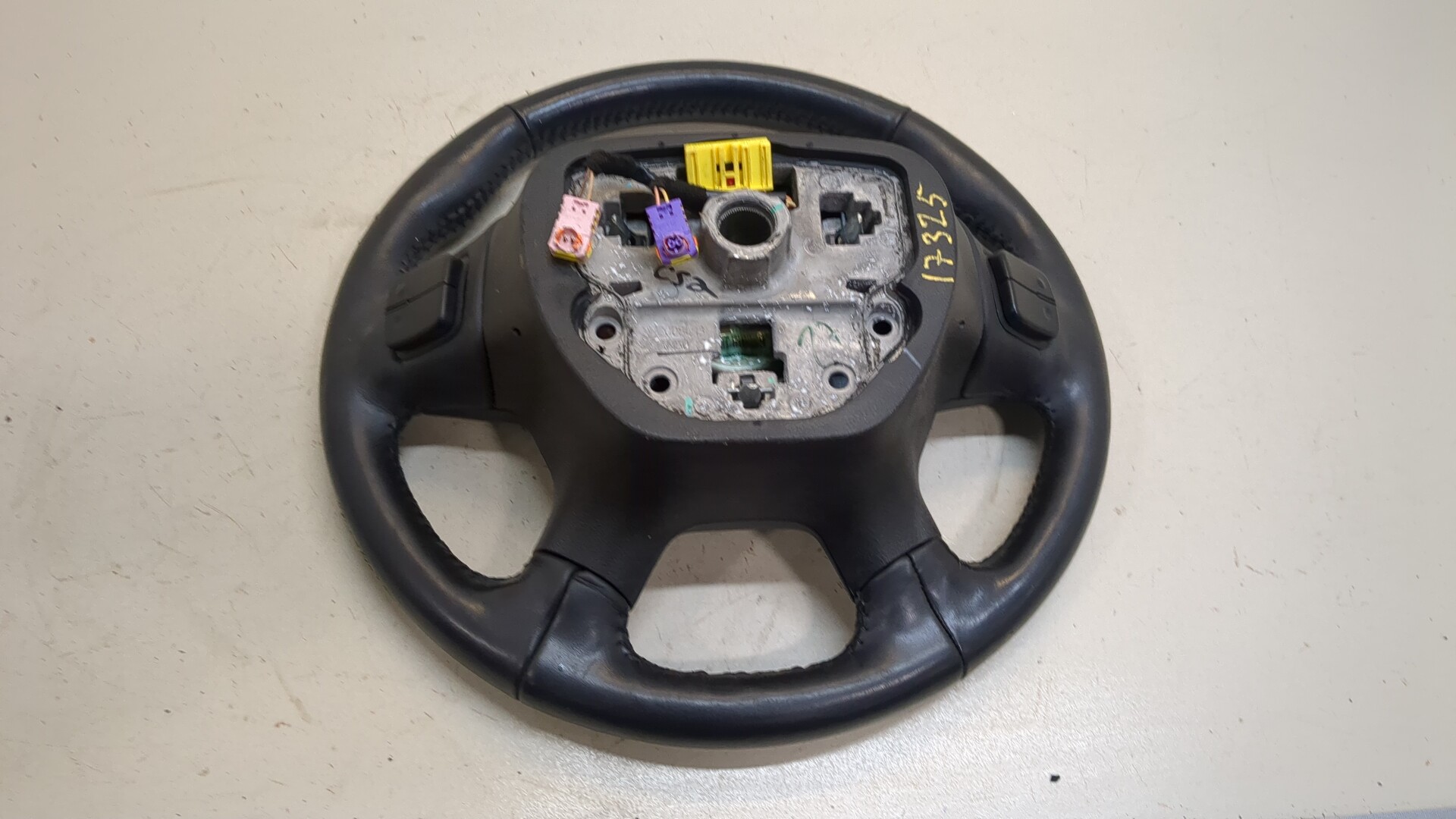 Рулевое колесо (руль)