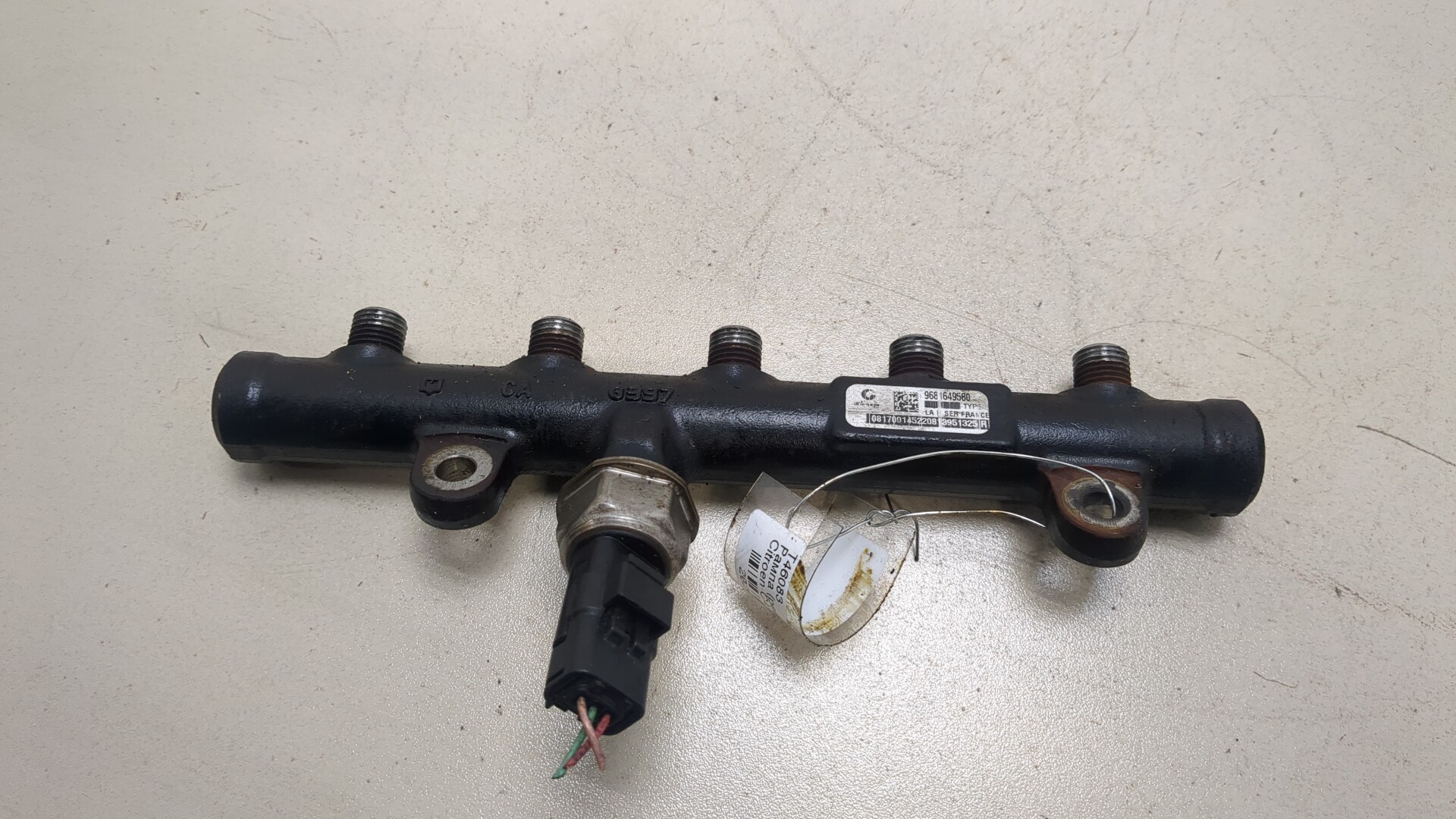 Рейка топливная (рампа)