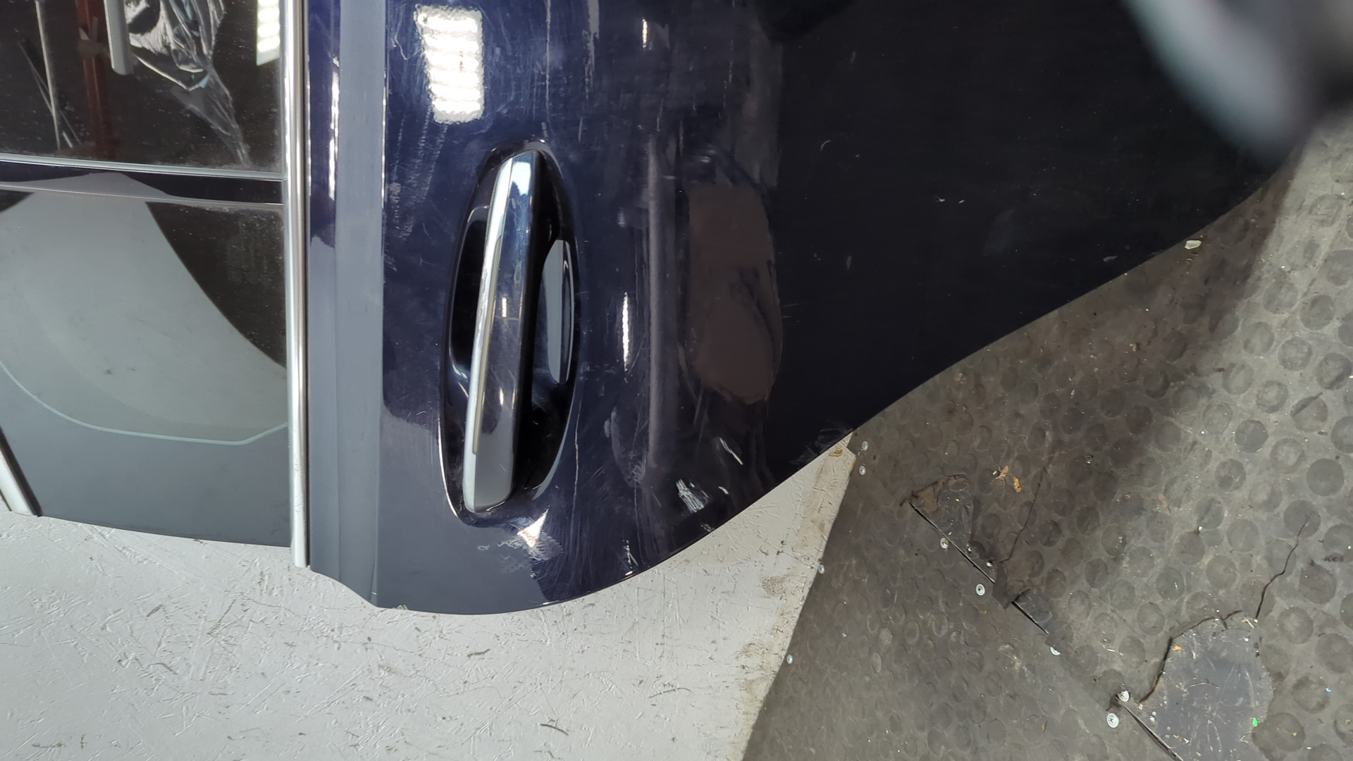 Дверь задняя правая