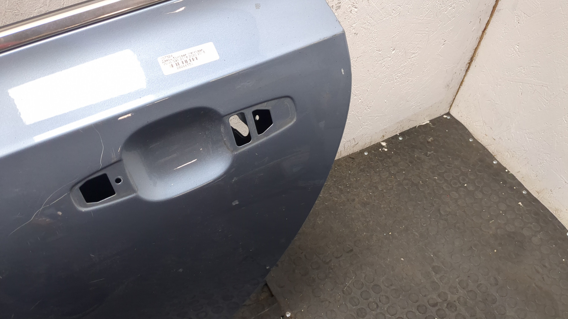 Дверь задняя левая