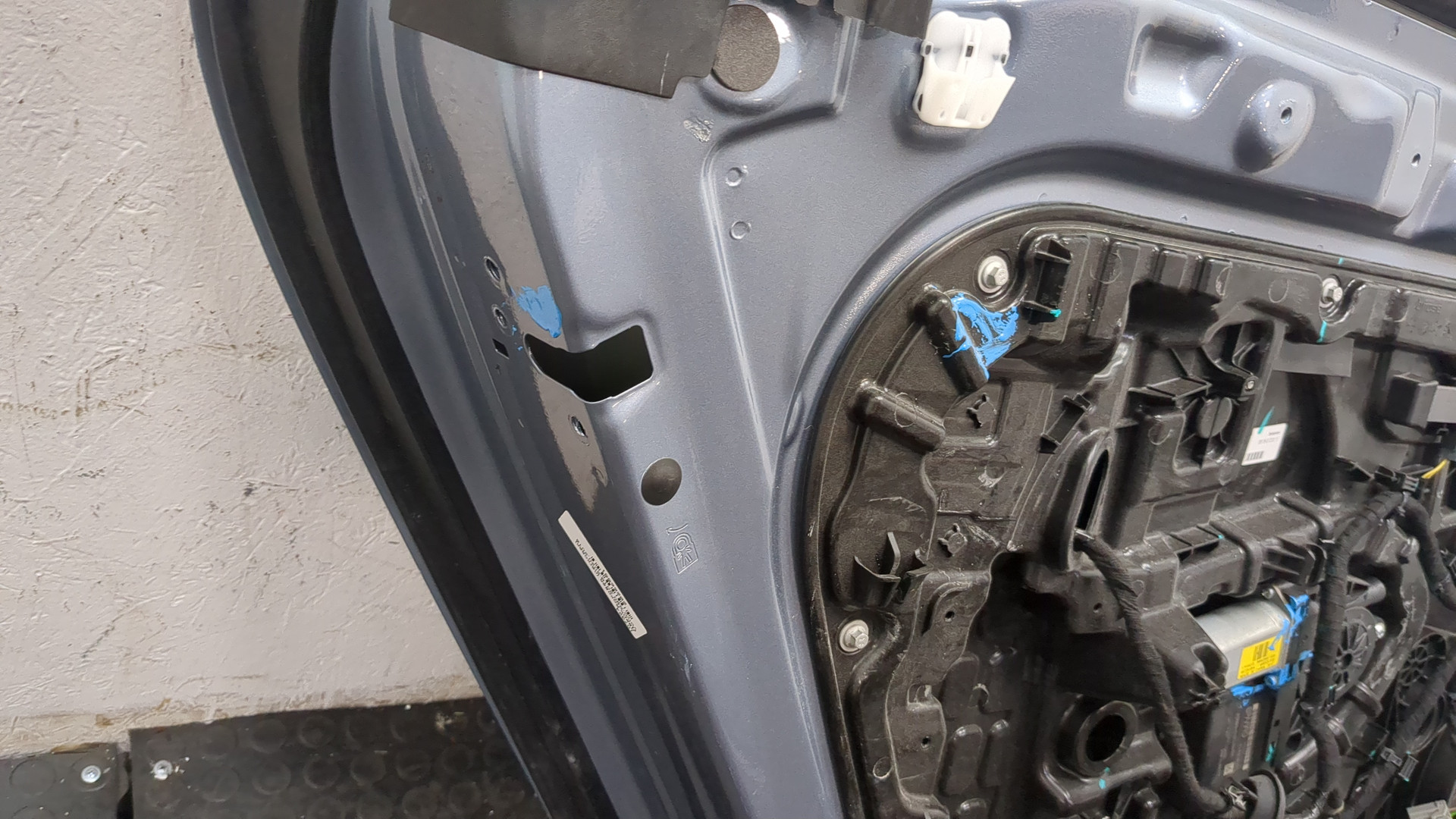 Дверь задняя левая