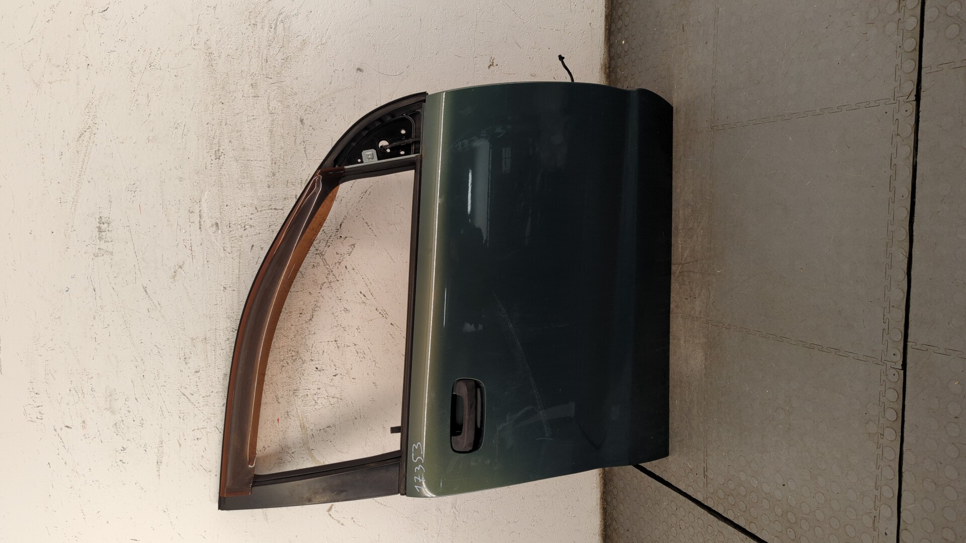 Дверь передняя правая