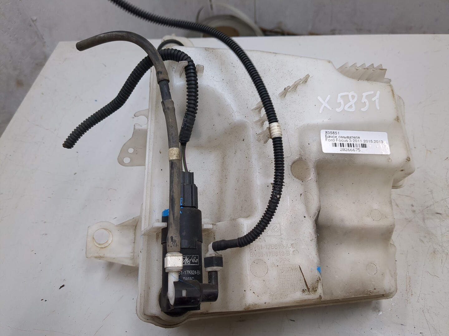 Бачок омывателя лобового стекла