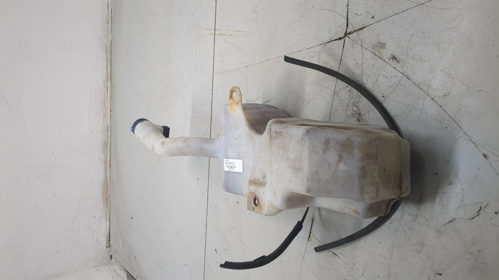 Бачок омывателя лобового стекла