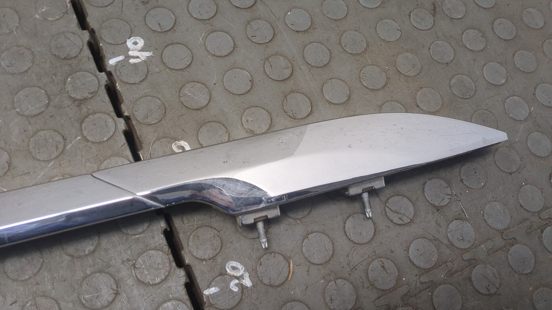 Рейлинг (релинг) левый (планка на крышу)