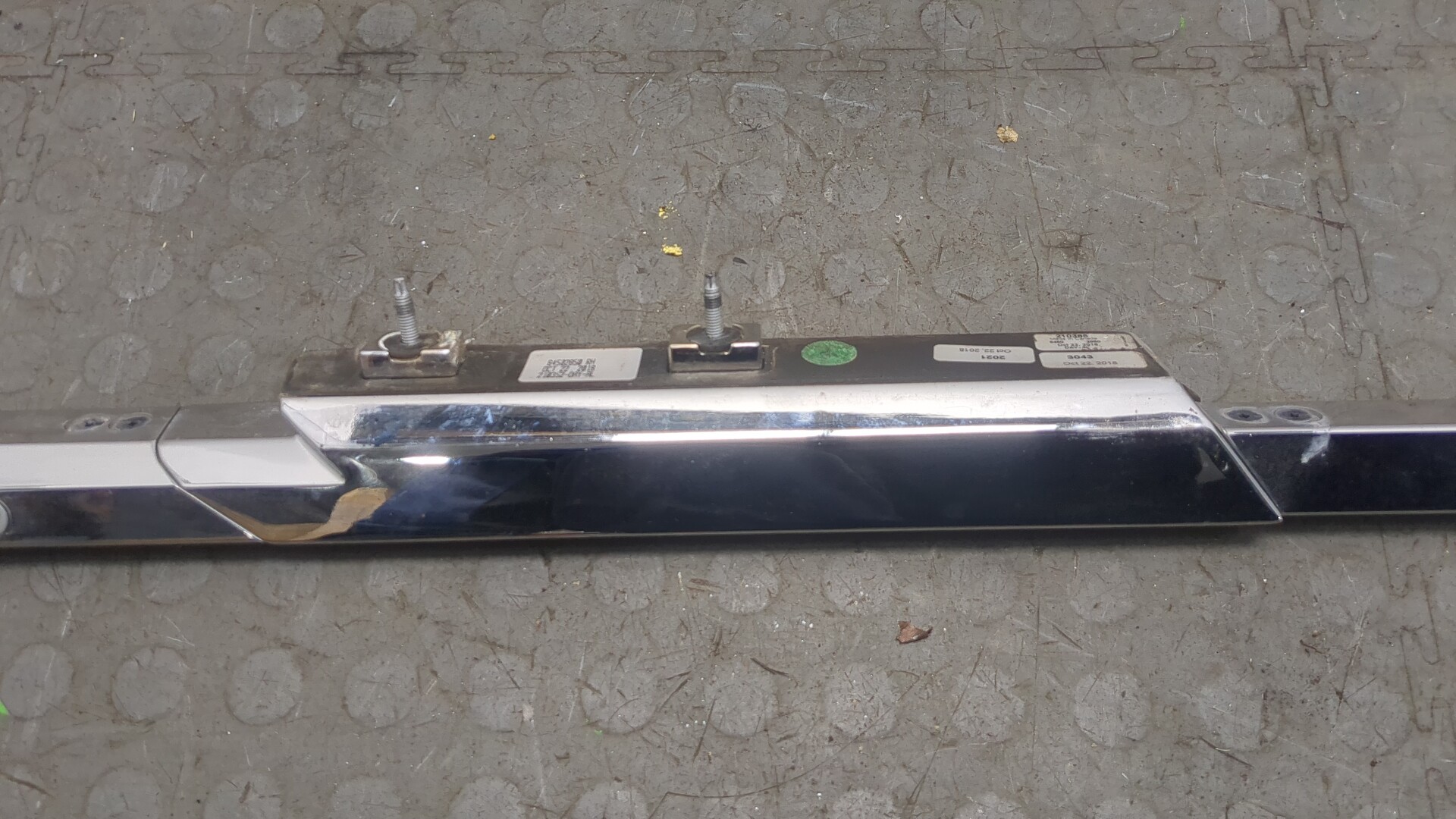 Рейлинг (релинг) правый (планка на крышу)