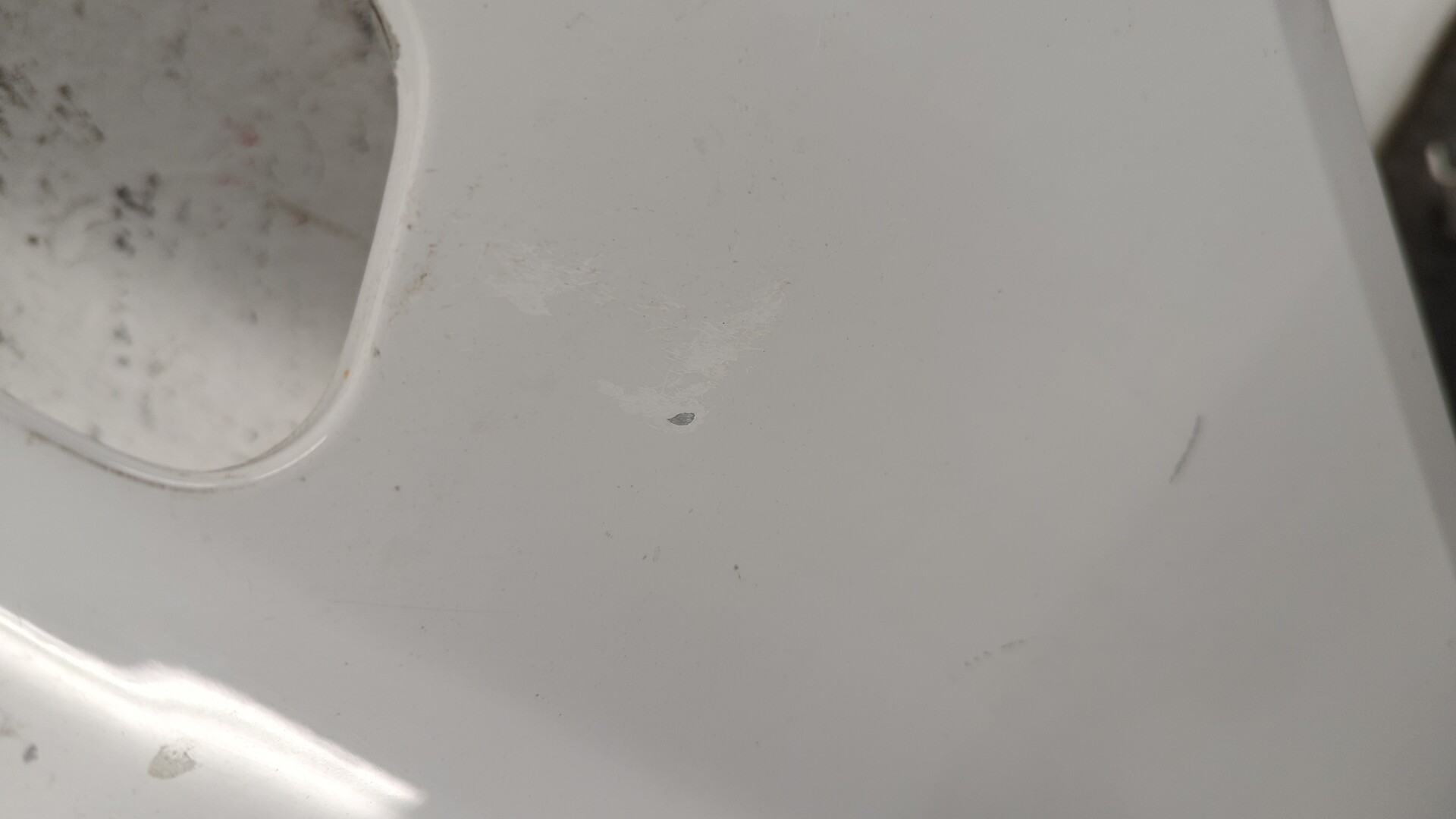 Крыло переднее правое