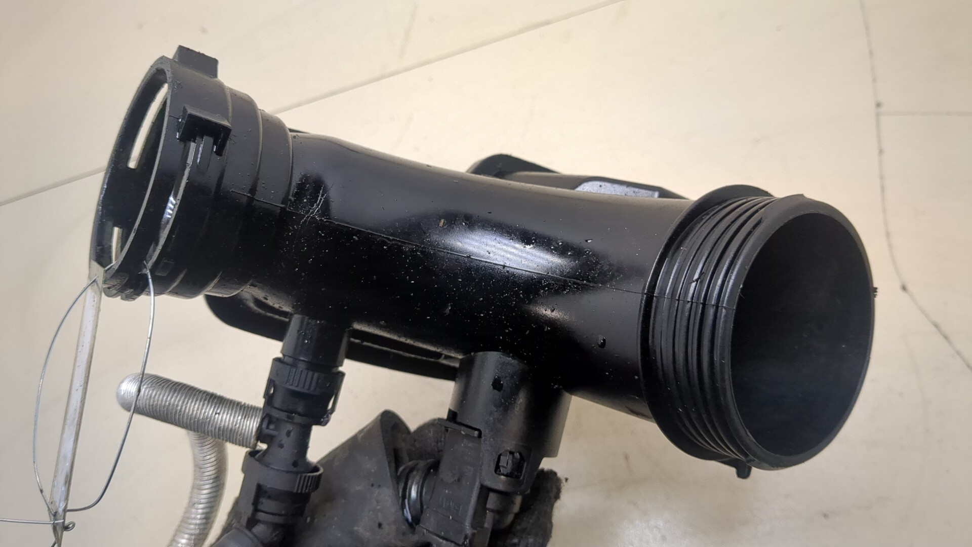 Патрубок воздушного фильтра