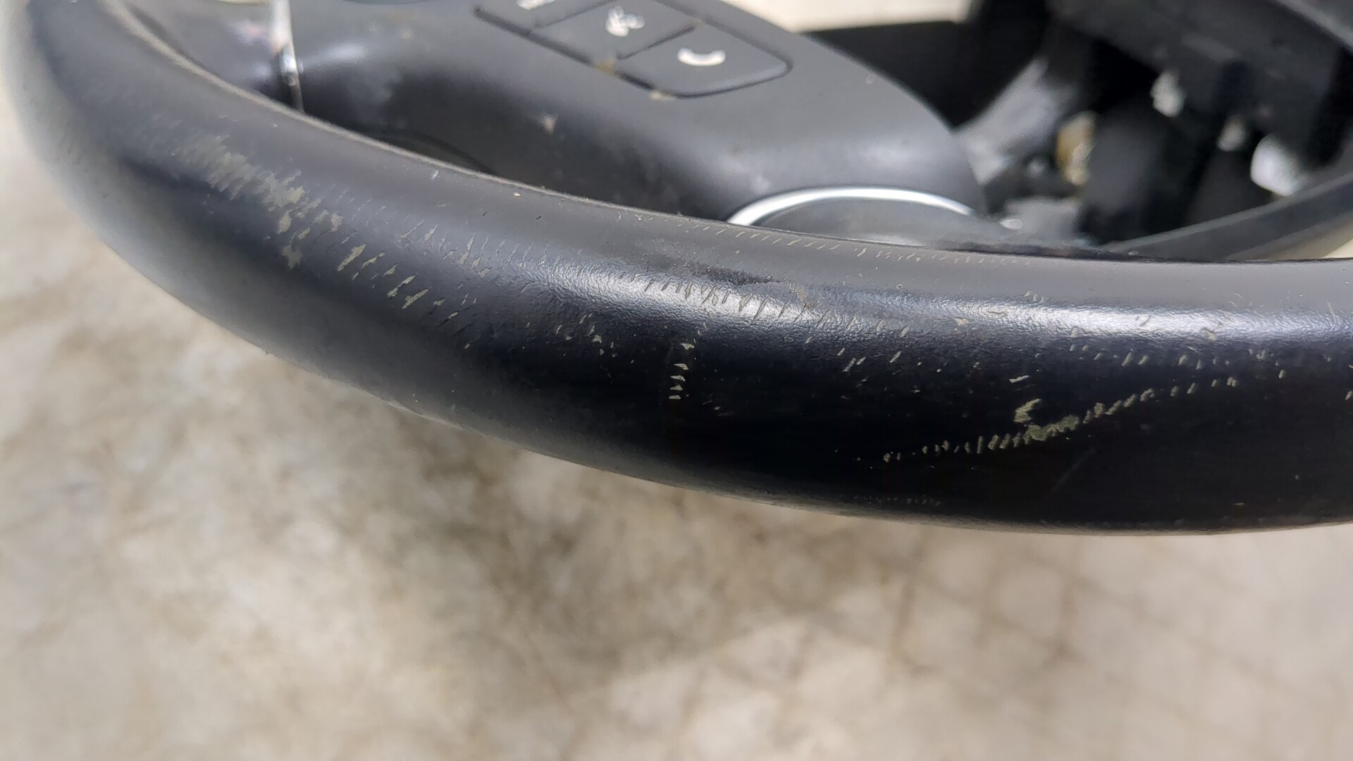 Рулевое колесо (руль)