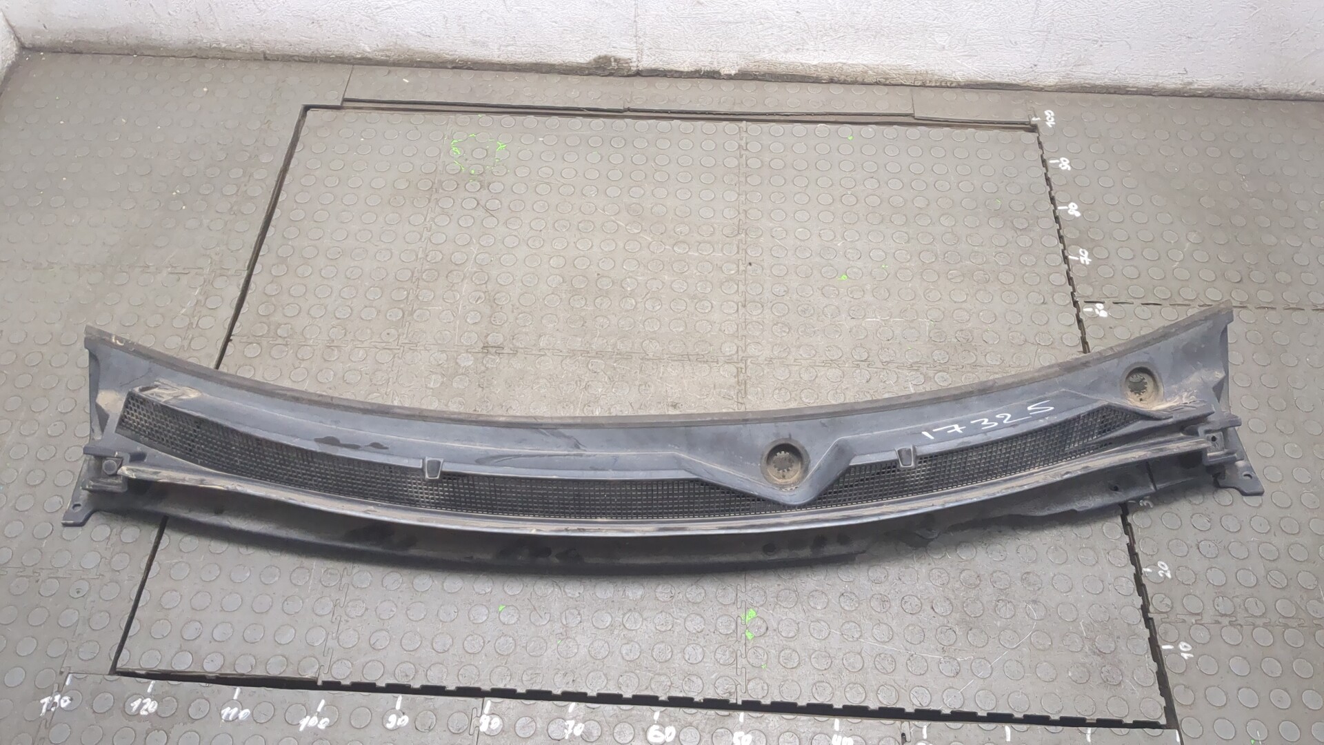 Решетка стеклоочистителей (Жабо)