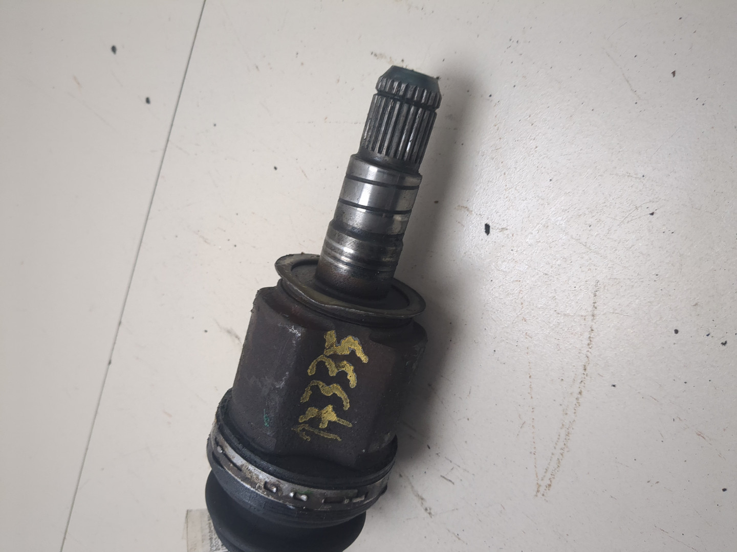 Полуось передняя левая