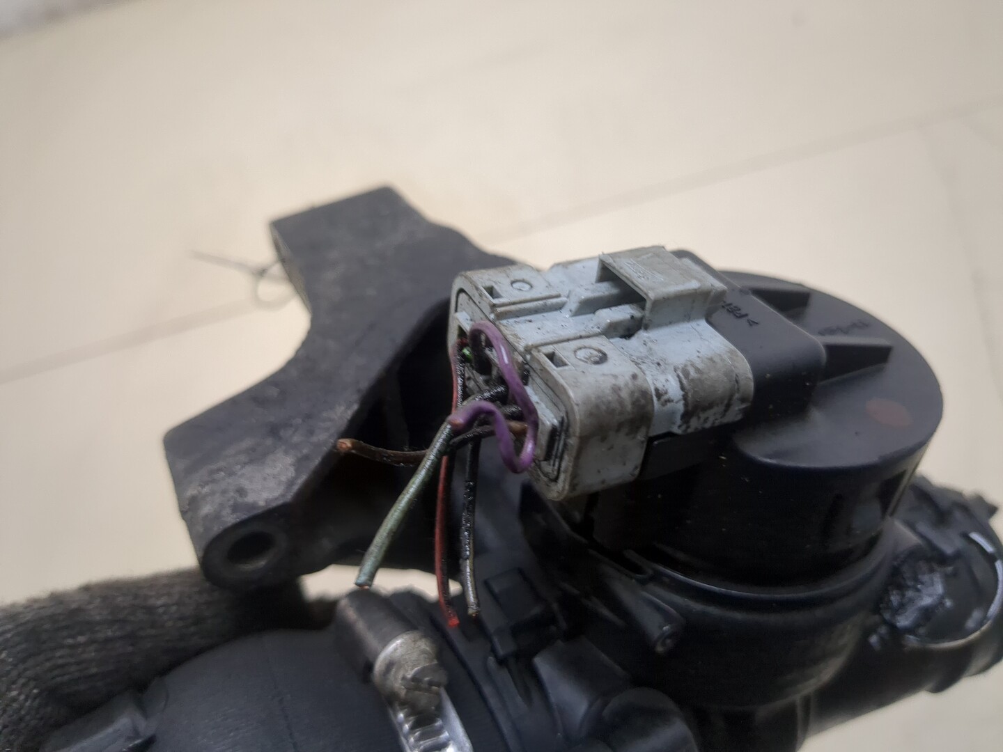 Заслонка дроссельная электрическая