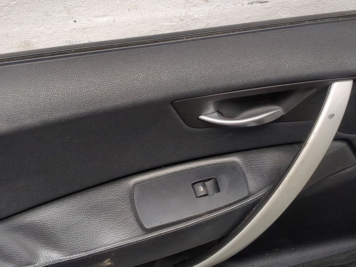 Дверь передняя левая