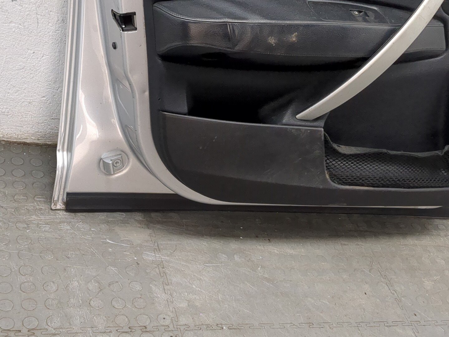 Дверь передняя левая