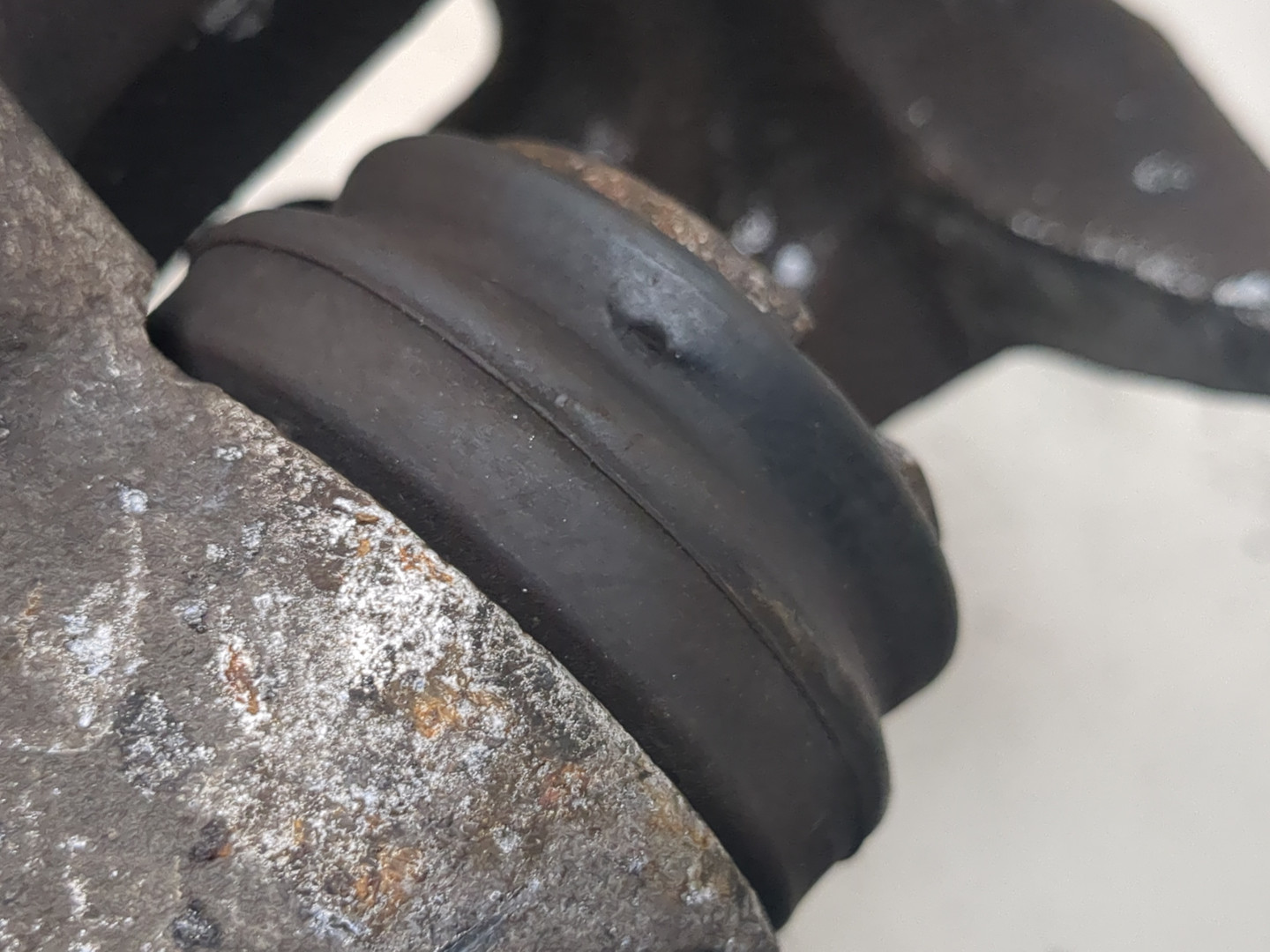 Суппорт задний правый