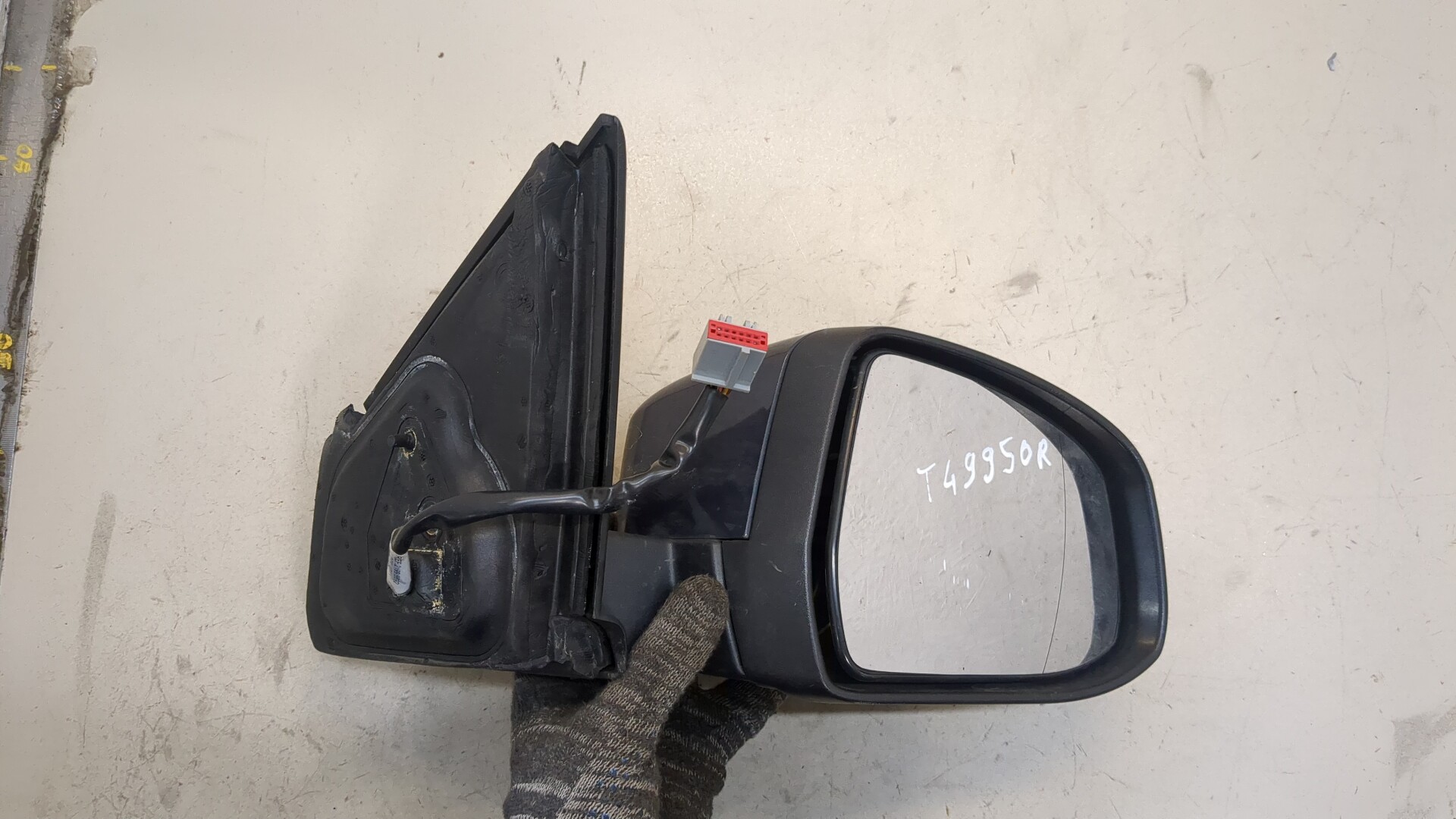 Зеркало правое электрическое