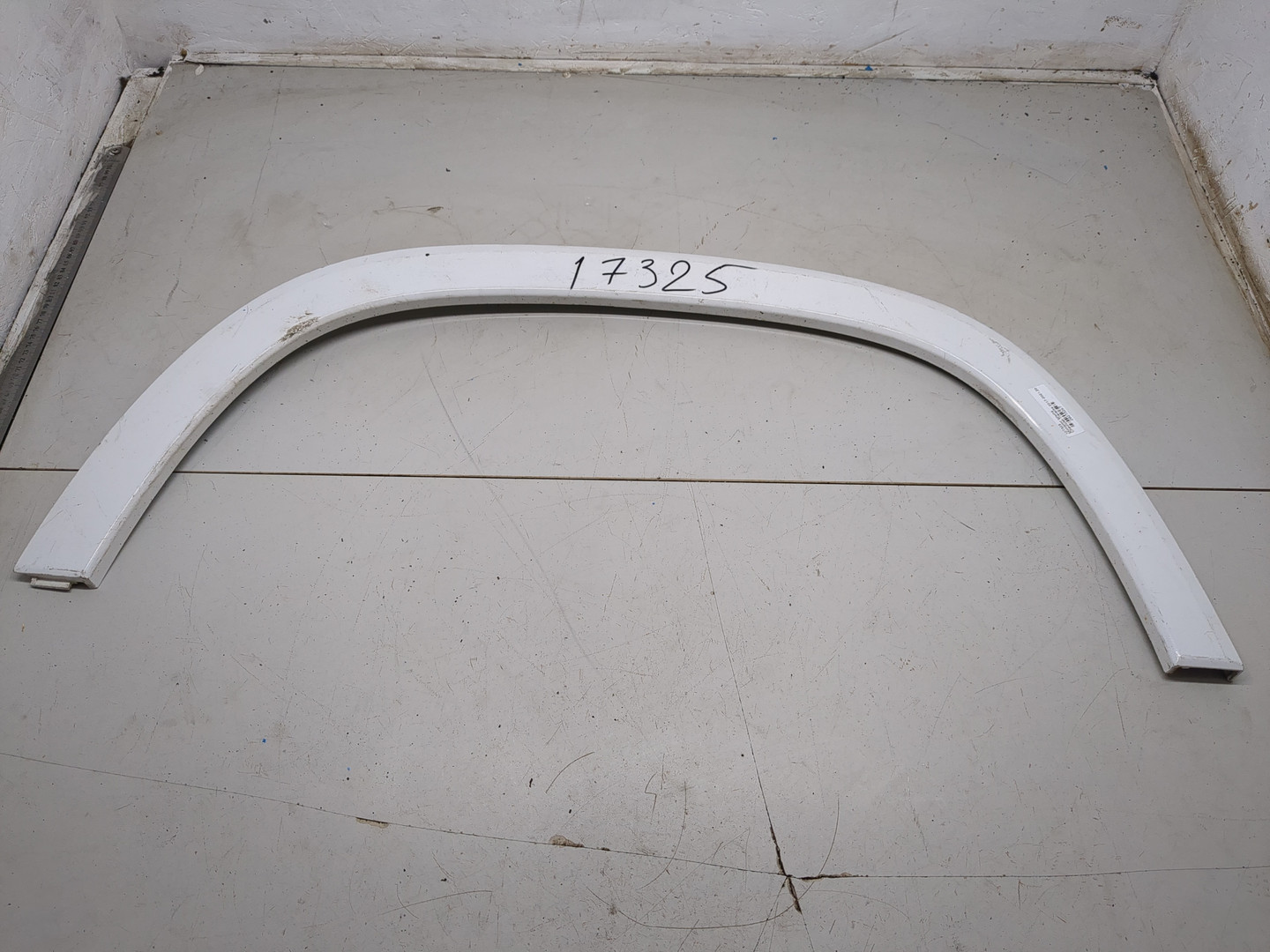 Молдинг заднего крыла правого