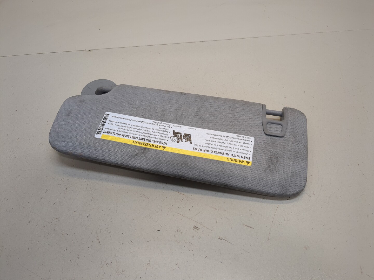 Козырек солнцезащитный