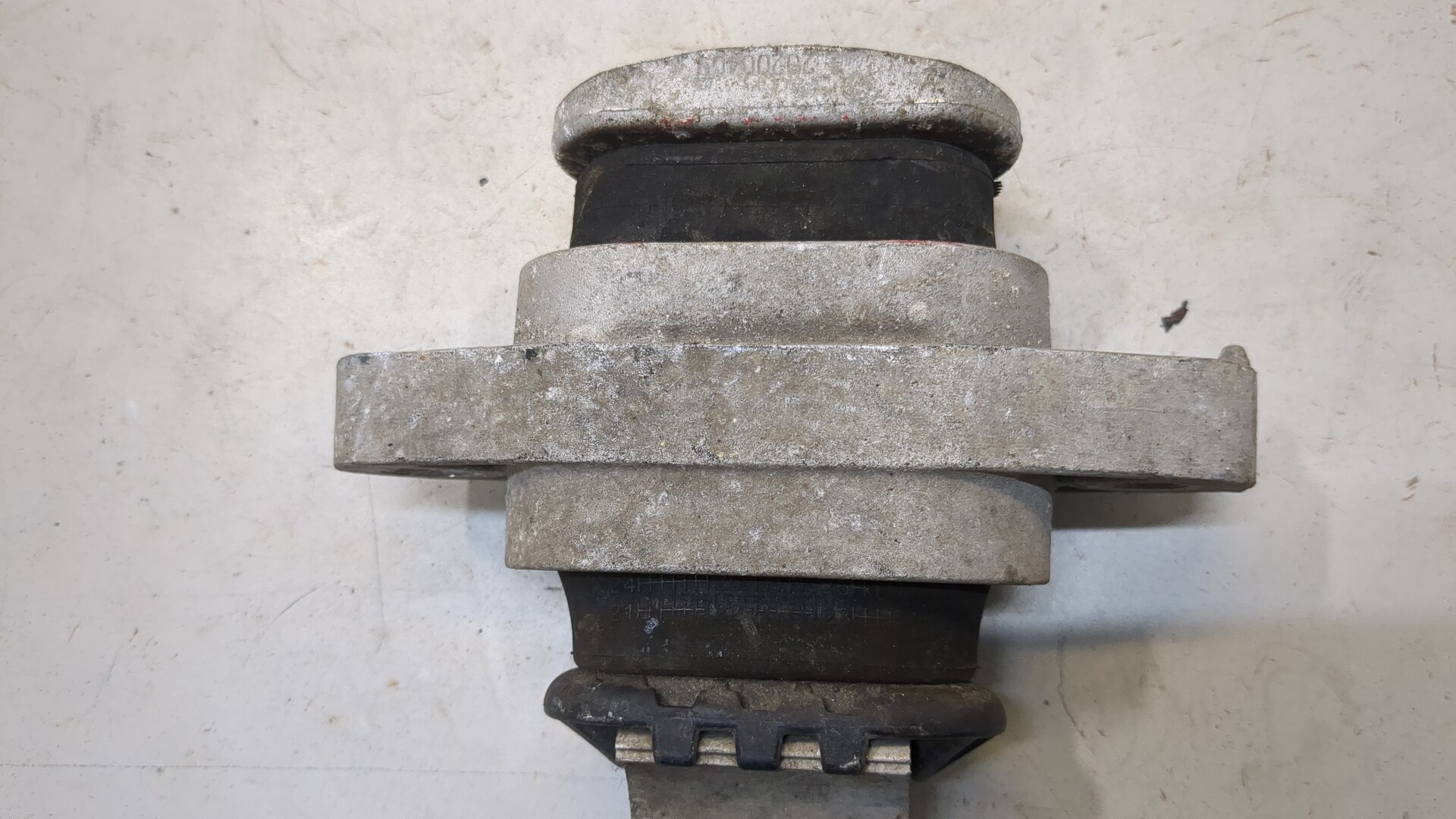 Опора двигателя