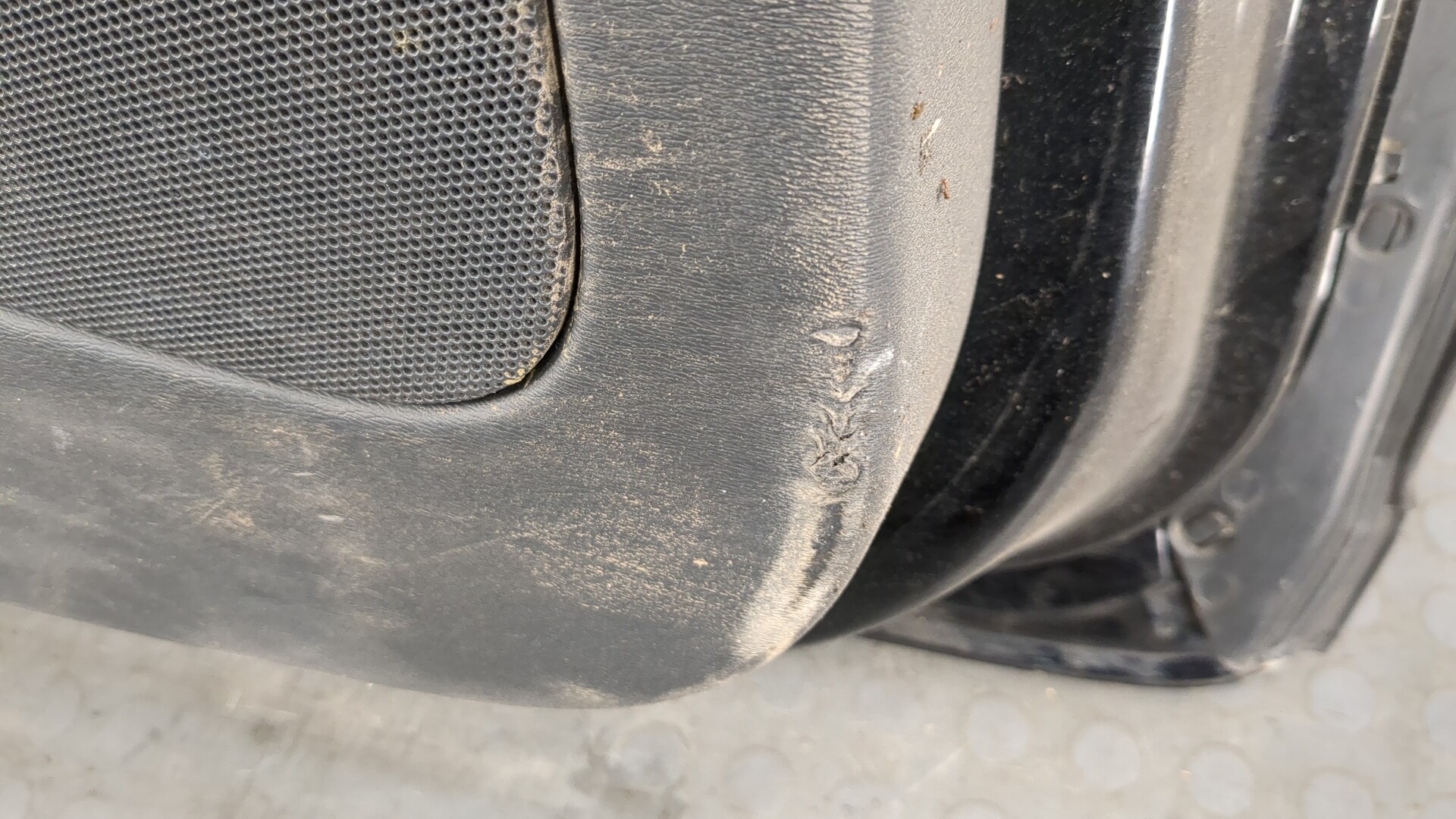 Дверь передняя левая