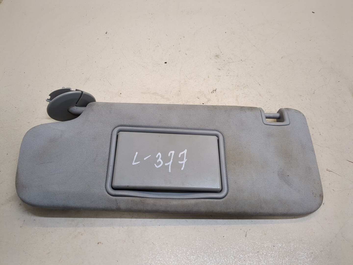 Козырек солнцезащитный