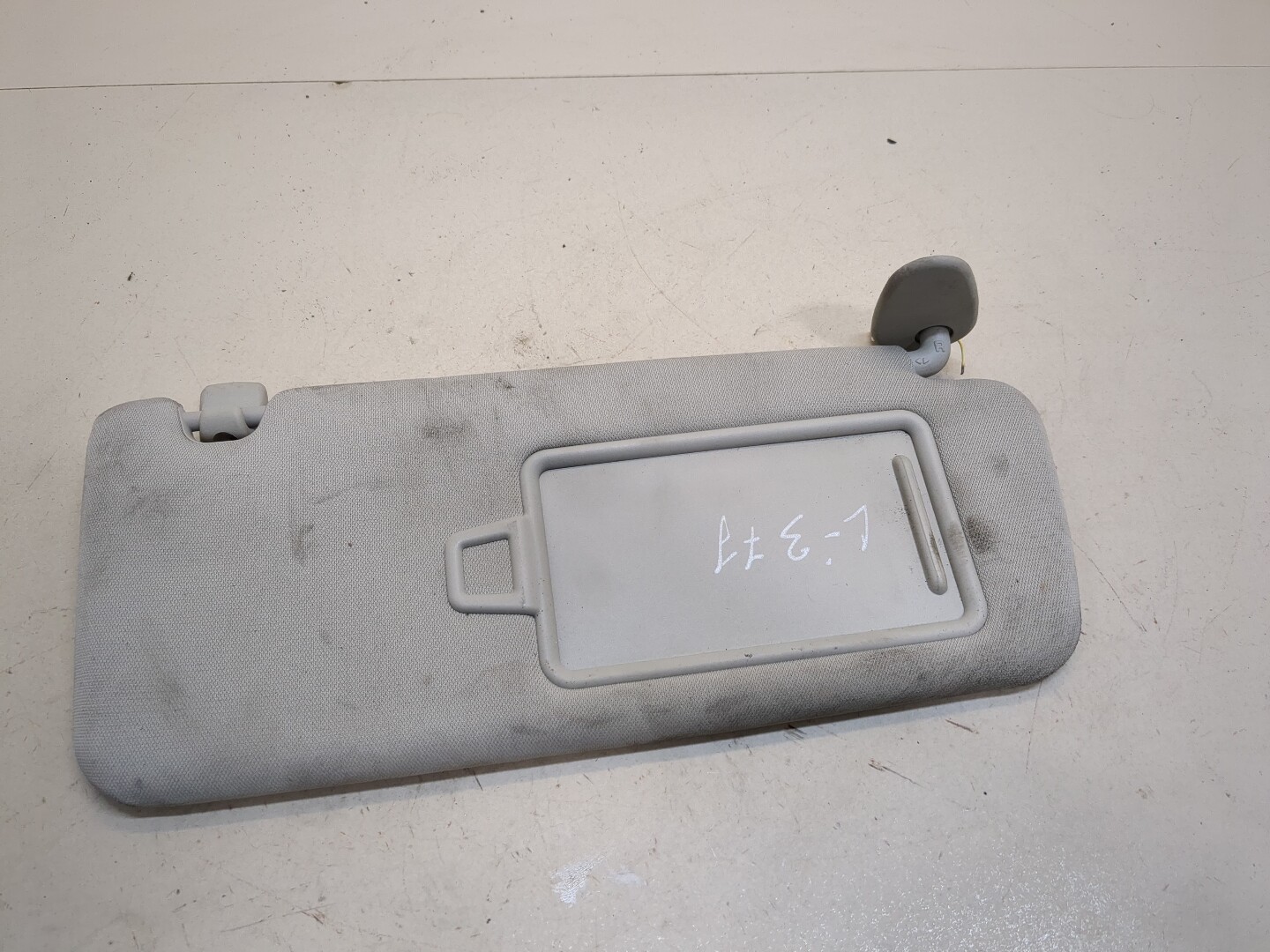 Козырек солнцезащитный