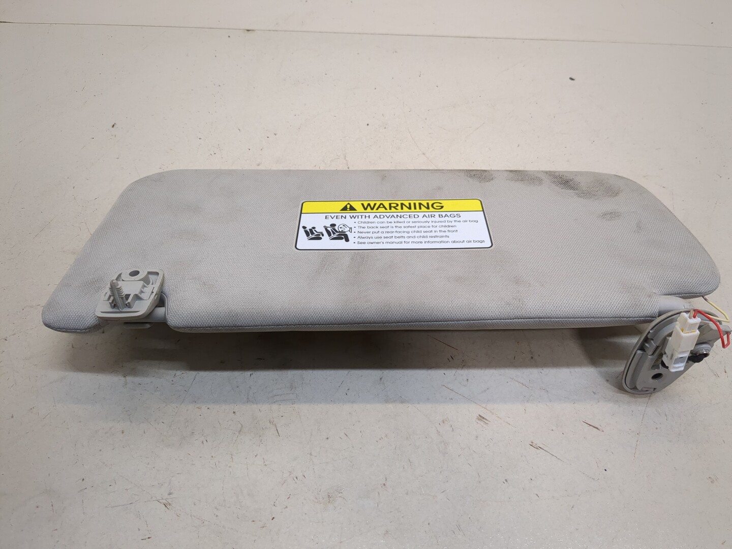 Козырек солнцезащитный