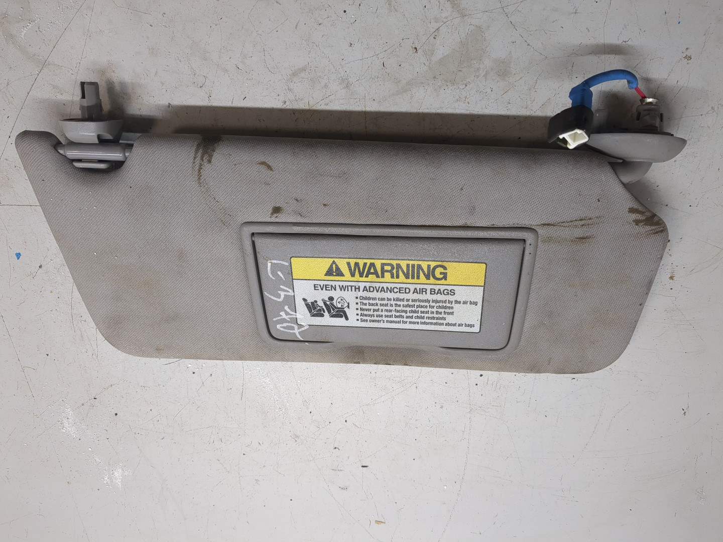 Козырек солнцезащитный