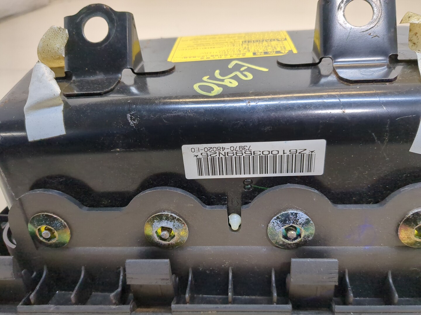 Подушка безопасности пассажирская (в торпедо)