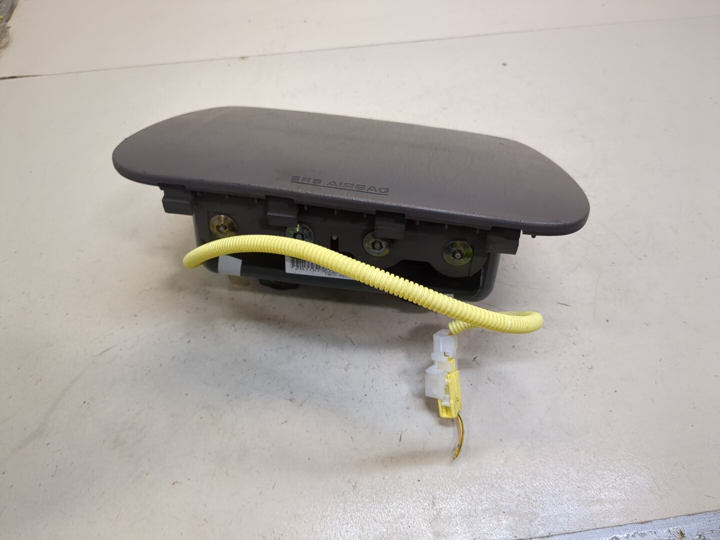 Подушка безопасности пассажирская (в торпедо)