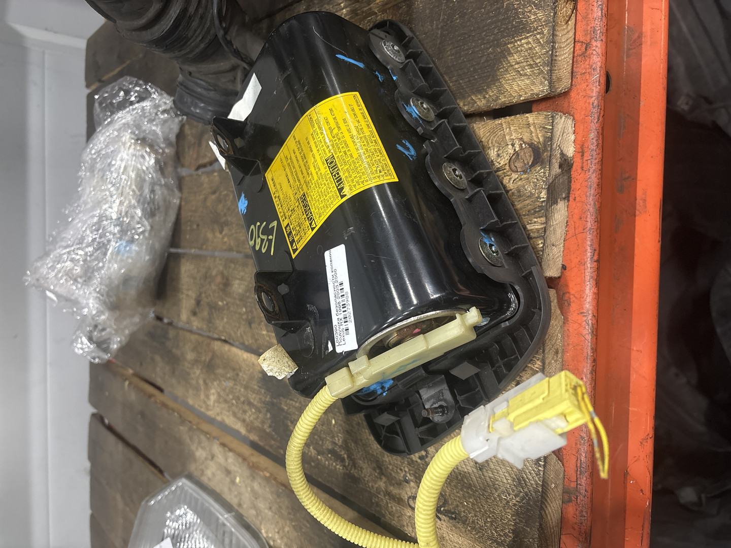 Подушка безопасности пассажирская (в торпедо)