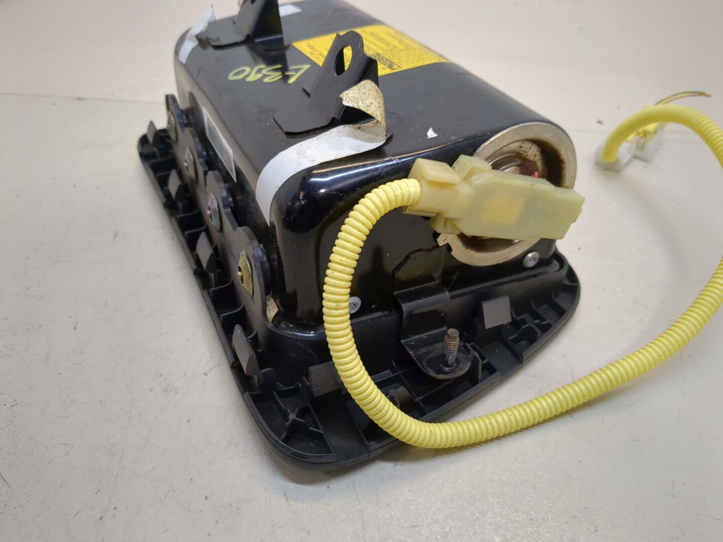 Подушка безопасности пассажирская (в торпедо)