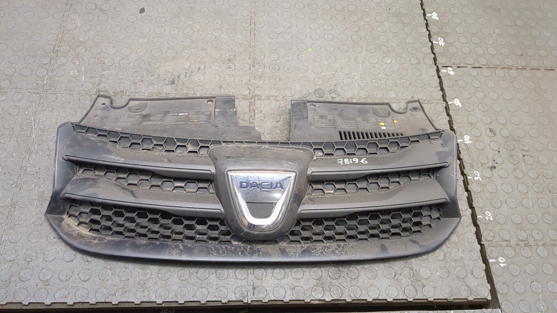 Решетка радиатора