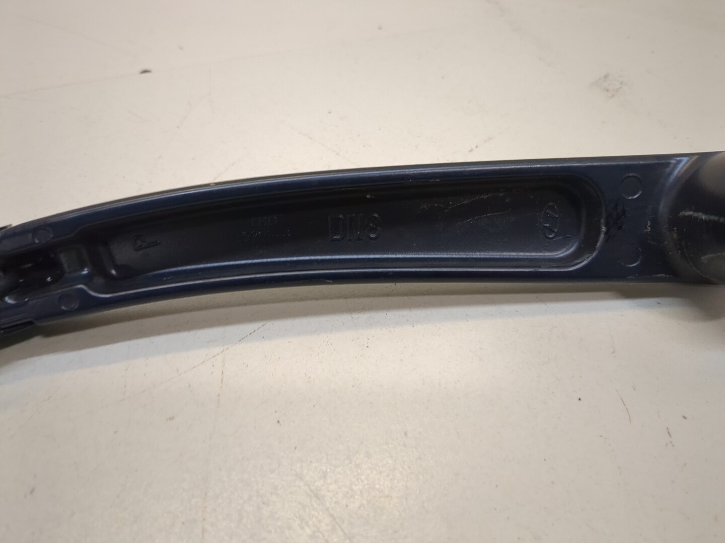 Поводок стеклоочистителя передний правый