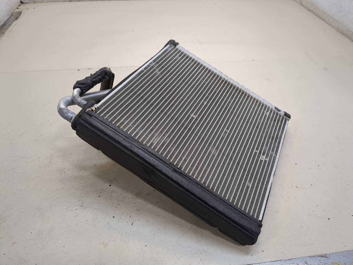 Радиатор кондиционера / конденсер
