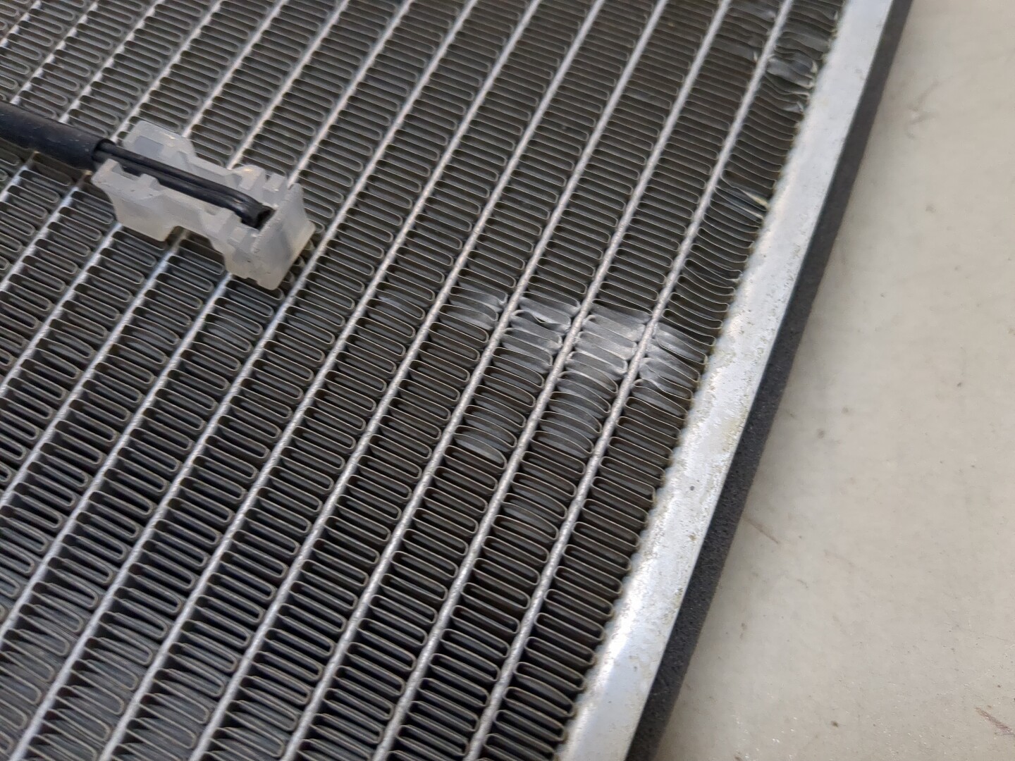 Радиатор кондиционера / конденсер