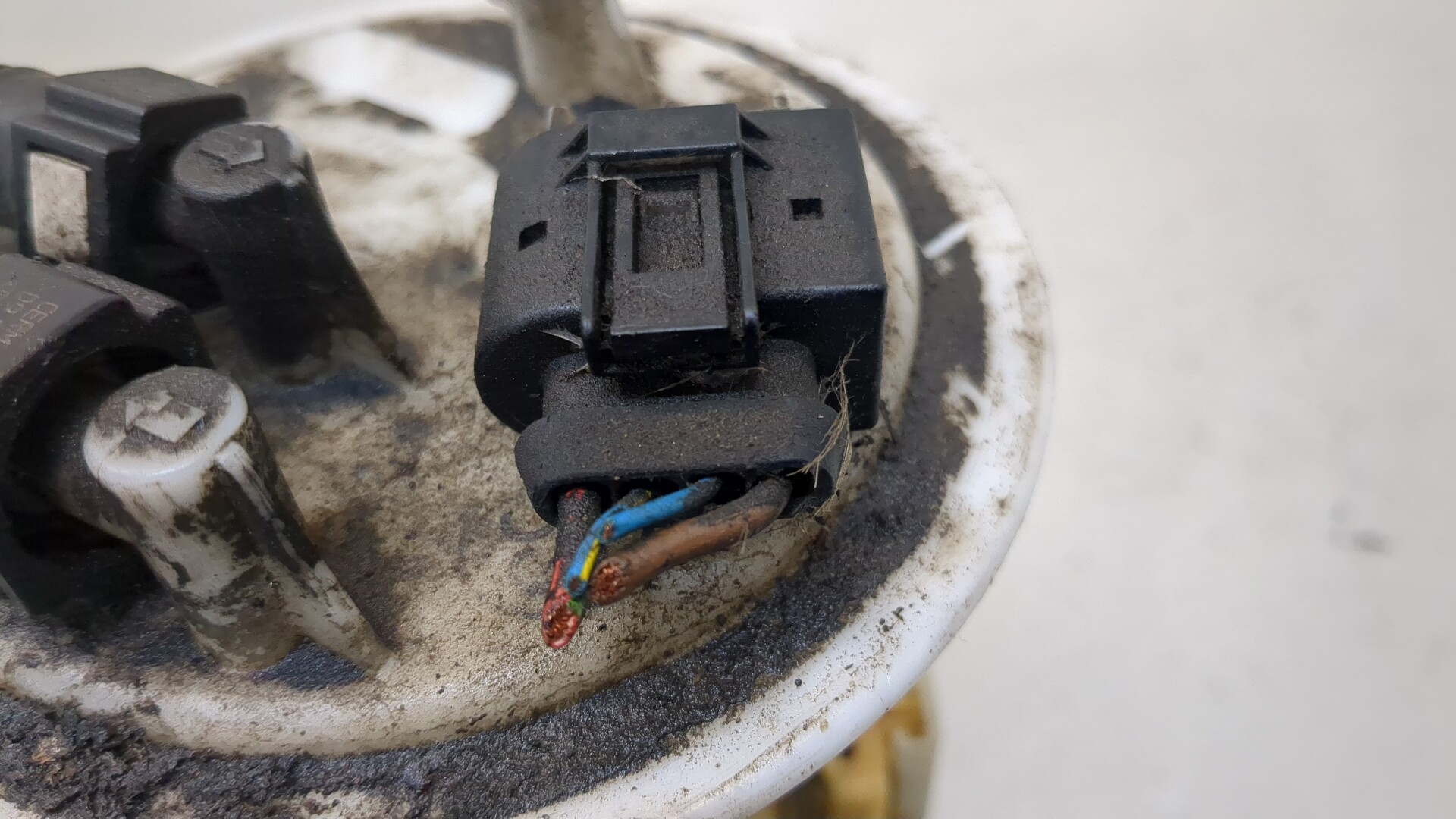 Насос топливный электрический